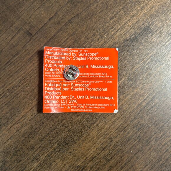 Coca Cola Pin - Picture 2 of 2